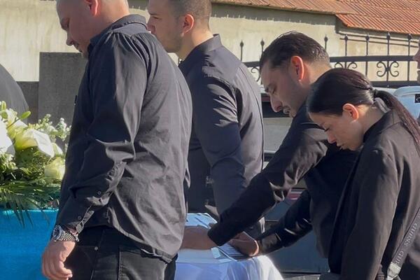 MAJKA DRAGANA LAZIĆA NEMA OD BOLA: Doživela najveću bol za jednog roditelja