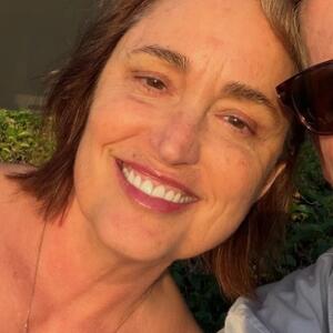 DANIMA VODILI LJUBAV, A IMAO JOŠ BRDO ŽENA! Narod se divio jer je uhvatila MILIJARDERA - tajne iz spavaće sobe cure