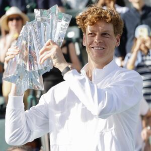 Medvedev se ponovo raspao, Siner prvi put najbolji u pustinji (Video)