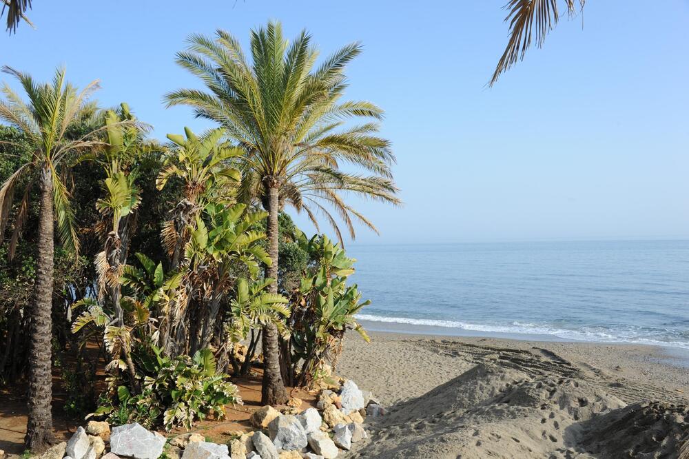 Turisti masovno idu ovde na more, niko neće na Kipar i u Grčku! Postoje direktni letovi za ovaj RAJ, cene jeftine