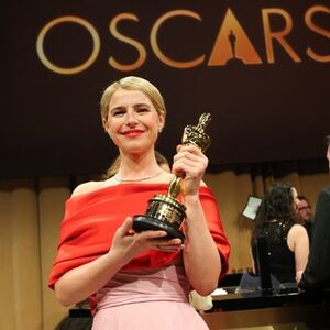 "TAKO ZGODNA A TAKO UŽASNO OBUČENA"! Irkinja završila na STUBU SRAMA, za ovakav stajling bi trebalo NEKOG UHAPSITI!