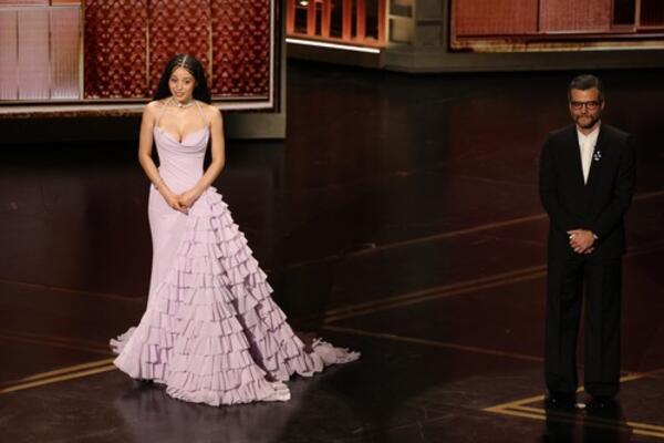 ZA OVO REMEK DELO JE TREBALO 750 SATI! Osvojila Oskara, a svu slavu ukrala HALJINA! Muku mučili da je završe