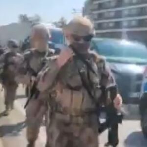 Pucnjava u zgradi vlade, napadač se zaključao u jednu od prostorija! Naoružani specijalci na licu mesta! (VIDEO)