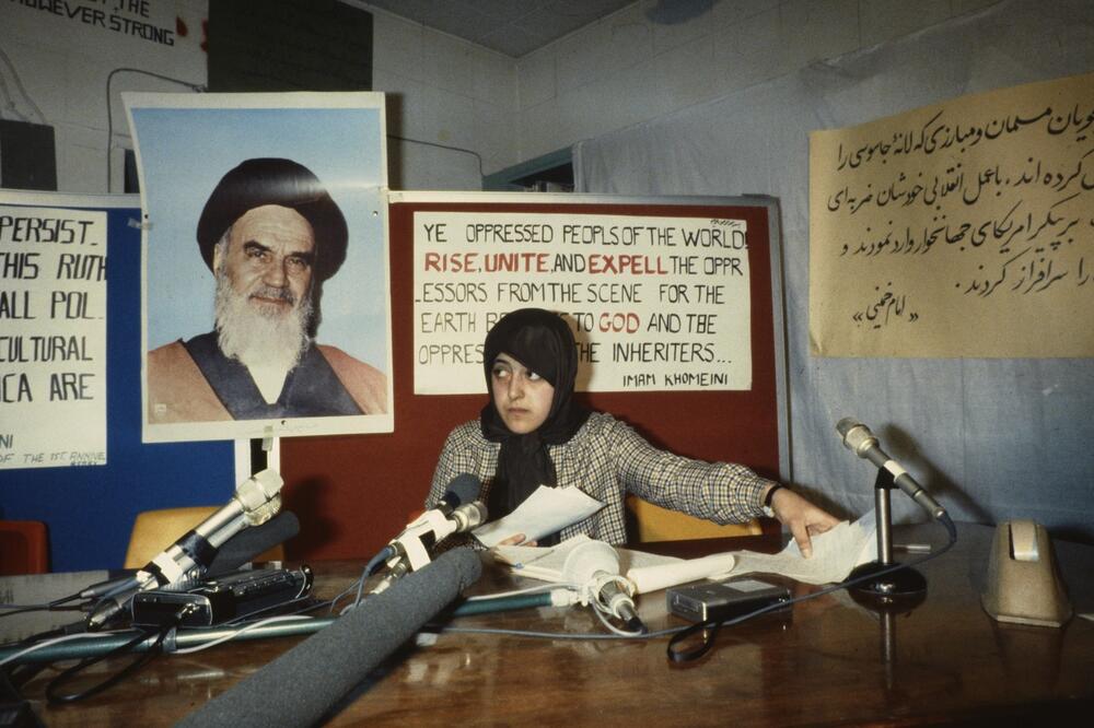 OVO JE NAJMOĆNIJA ŽENA U IRANU! Držala Amerikance zarobljene 444 dana, zbog NJEGA POČELA DA NOSI BURKU, a onda...