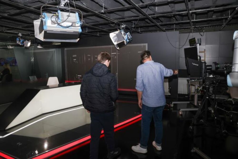 Štićenici 'Kuće mogućnosti' posetili su redakciju Kurira