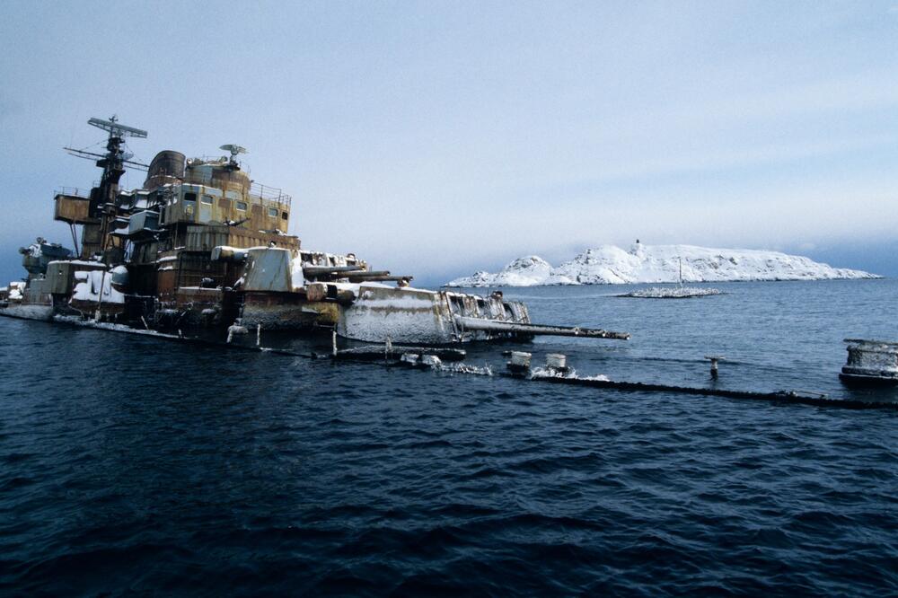 RUSKI TANKER BEZ POSADE DANIMA PLUTA MEDITERANOM: Uzbuna u Italiji i Malti zbog "BRODA DUHOVA" (VIDEO)