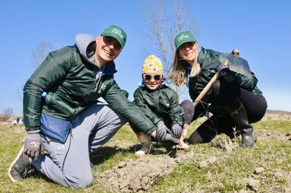 Projekat &bdquo;Zasadi drvo&ldquo; premašio veliku brojku i nastavlja da povezuje institucije, kompanije i građane u akcijama