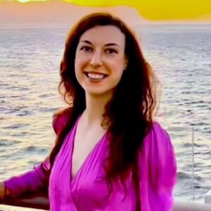 MARINA JE ROĐENA UZ POMOĆ VANTELESNE, A POSLE 3 DECENIJE SAZNALA DA JE ŽIVELA U LAŽI: DNK test otkrio JEZIVU ISTINU