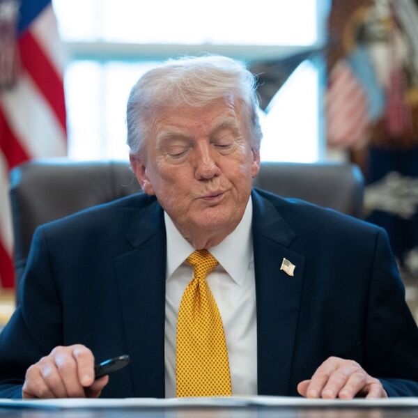 "TRAMP NE BLEFIRA" Bela kuća upozorava, evo šta će se desiti ako Iran ne prihvati uslove: "POKRENUĆEMO PAKAO"