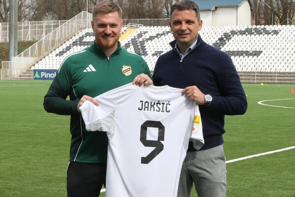 Čukarički promovisao novog trenera, Jakšić kao iz topa: Nisam Klop, ako treba igraćemo sa šest bonus igrača