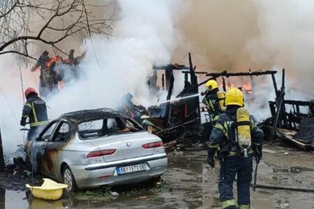 Otkriveno šta je gorelo na Čukaričkoj padini! Vatrogasci se izborili sa buktinjom, vatra se širila na sve strane