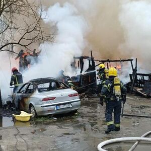 Otkriveno šta je gorelo na Čukaričkoj padini! Vatrogasci se izborili sa buktinjom, vatra se širila na sve strane