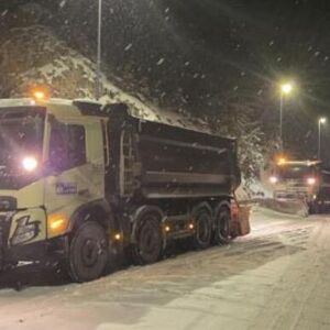 Sneg napravio haos u Srbiji! Čak 7 kamiona aktivirano u čišćenju i održavanju puteva, temperatura pala na 0!