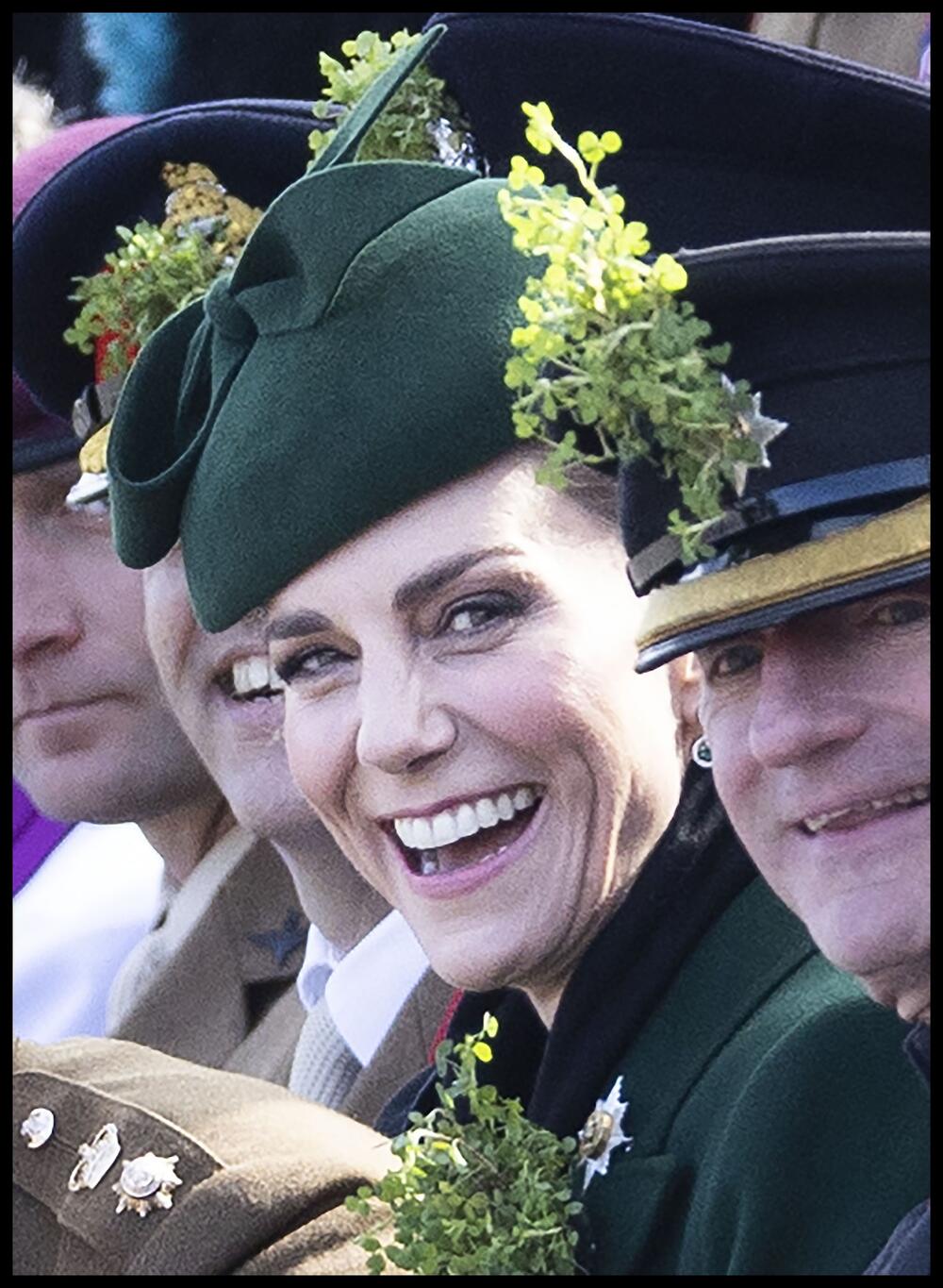 NI BOJA NI OVAJ DETALJ NISU SLUČAJNI! Kejt Midlton opet glavna tema - O SIMBOLU CEO SVET BRUJI, ZNAČENJE JE BITNO