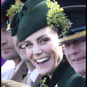 NI BOJA NI OVAJ DETALJ NISU SLUČAJNI! Kejt Midlton opet glavna tema - O SIMBOLU CEO SVET BRUJI, ZNAČENJE JE BITNO