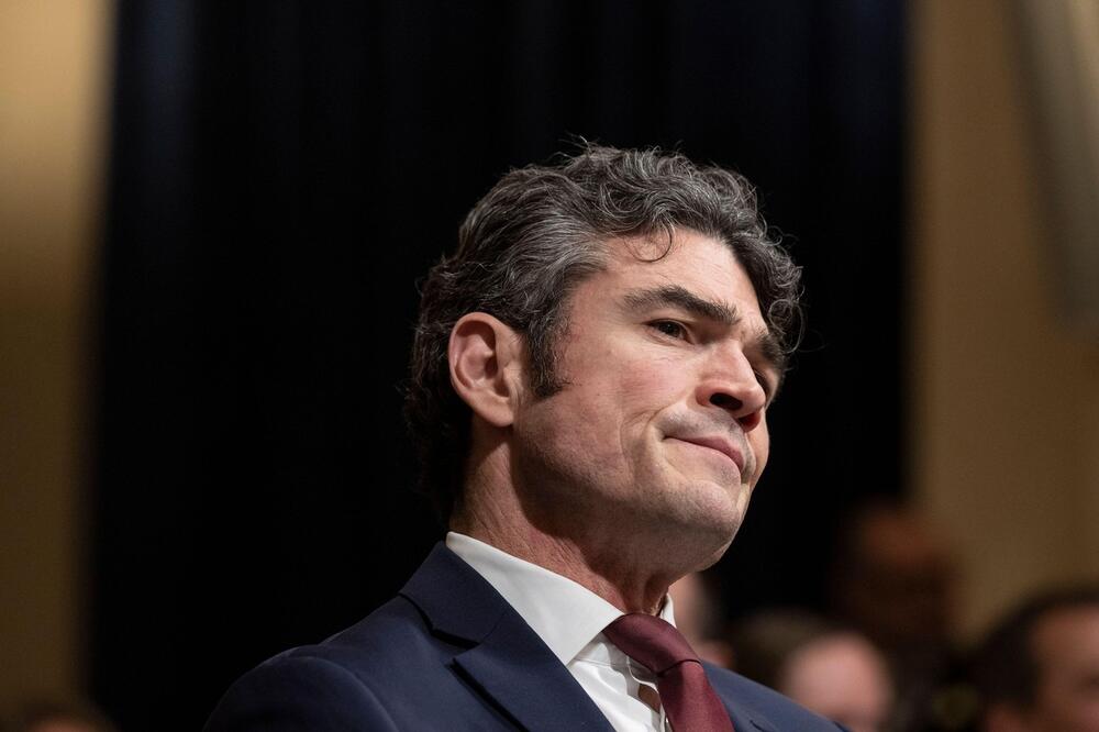 OVO JE MOĆNIK KOJI JE TRAMPU ZABO NOŽ U LEĐA, I TO PRED SVIMA! Povukao šok potez, pa izazvao TEKTONSKE POTRESE!