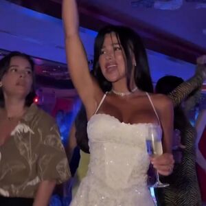 ZA NJU JE VREME STALO! GODINE STANIJE DOBROJEVIĆ GLAVNA TEMA SRBA! Juče proslavila ROĐENDAN a BROJKA ŠOKIRA