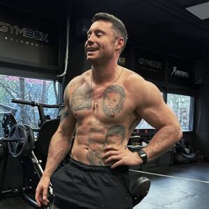 OVO NIJE ČOVEK, OVO JE ZVER! Bicepsi i trbušnjaci mu EKSPLODIRALI posle RAZVODA, žene se OBLIZUJU kad vide