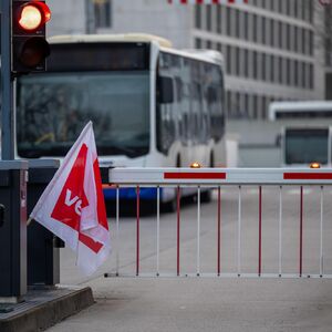 Nemačka paralizovana, POČEO JE VELIKI ŠTRAJK: Autobusi i vozovi stoje, ovu su najkritičnija mesta!