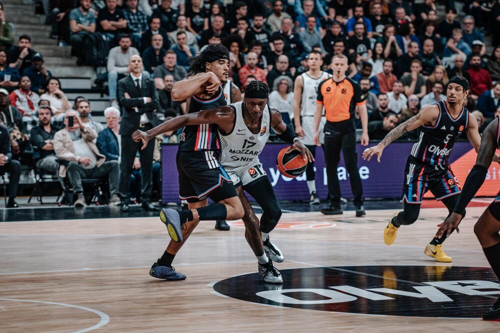 Kalates dirigovao, Partizan zgromio Pariz: Parni valjak nezaustavljiv!