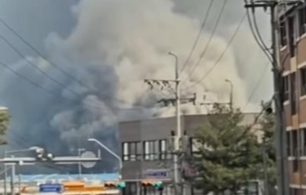 UŽASAN POŽAR U FABRICI DELOVA ZA AUTOMOBILE U JUŽNOJ KOREJI: Više od 50 povređenih (VIDEO)