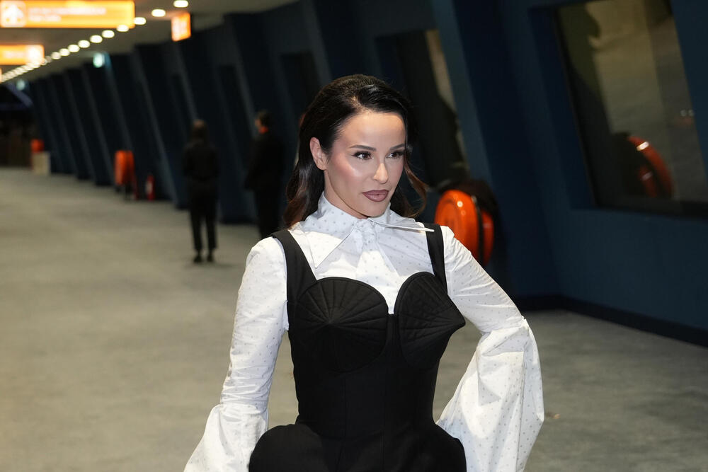 POSLE ONOGA ŠTO JE REKLA ZA CETINSKOG CELA ZEMLJA BRUJI O NJOJ: Popustile joj kočnice! "Sram ga bilo zato što..."