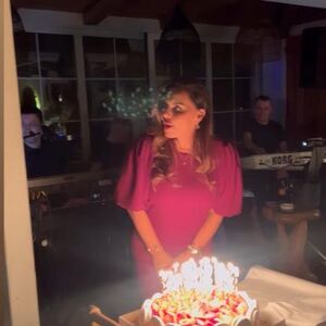 ACA LUKAS NAPRAVIO LOM NA ROĐENDANU BIVŠE ŽENE! Oteo mikrofon i ZAPEVAO - iscurile slike sa gala slavlja