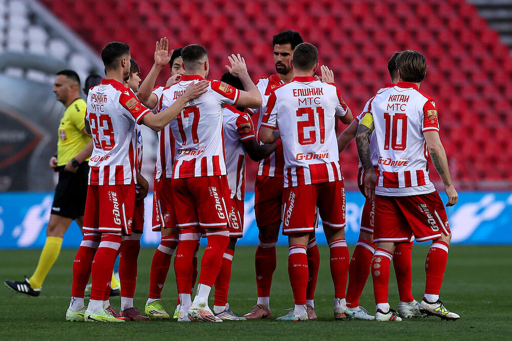 Crvena zvezda i Boka juniors u ratu za istog igrača? (Foto)