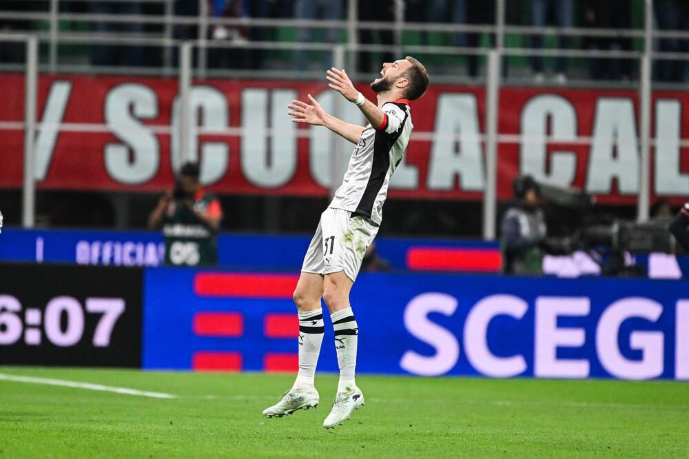 Bombetina Strahinje Pavlovića "zapalila" San Siro! (Video/Foto)