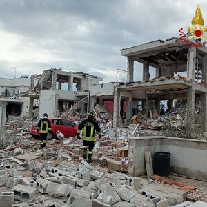 Snažna eksplozija odjeknula Rimom! Srušile se 3 zgrade, oko 70 ljudi završilo na ulicama!