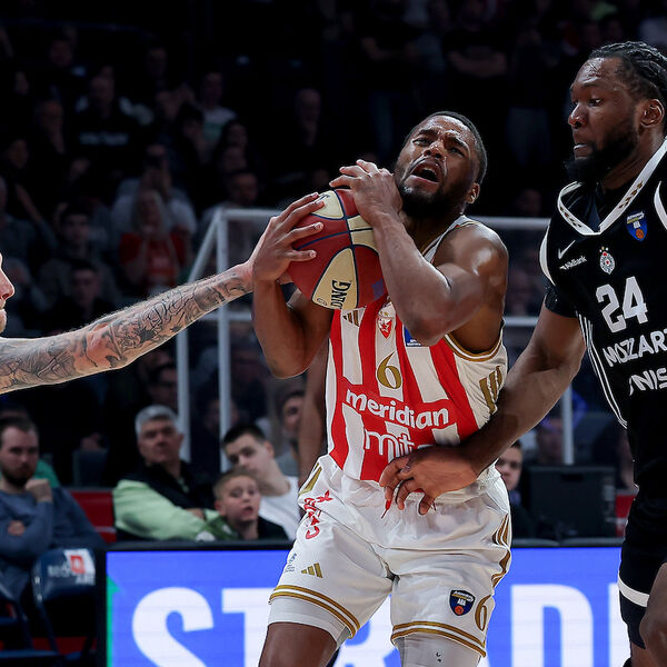 Zvezda trojkama srušila Partizan: Crveno-beli slavili u sjajnom večitom derbiju na koš više!