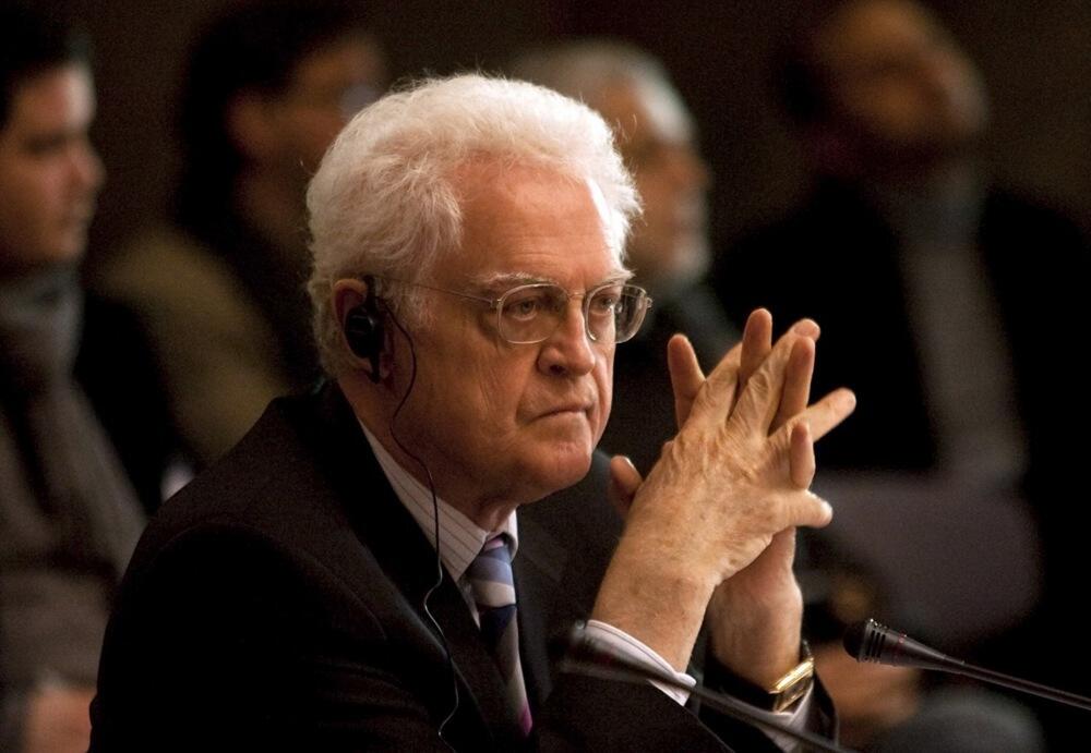 Preminuo bivši francuski premijer!