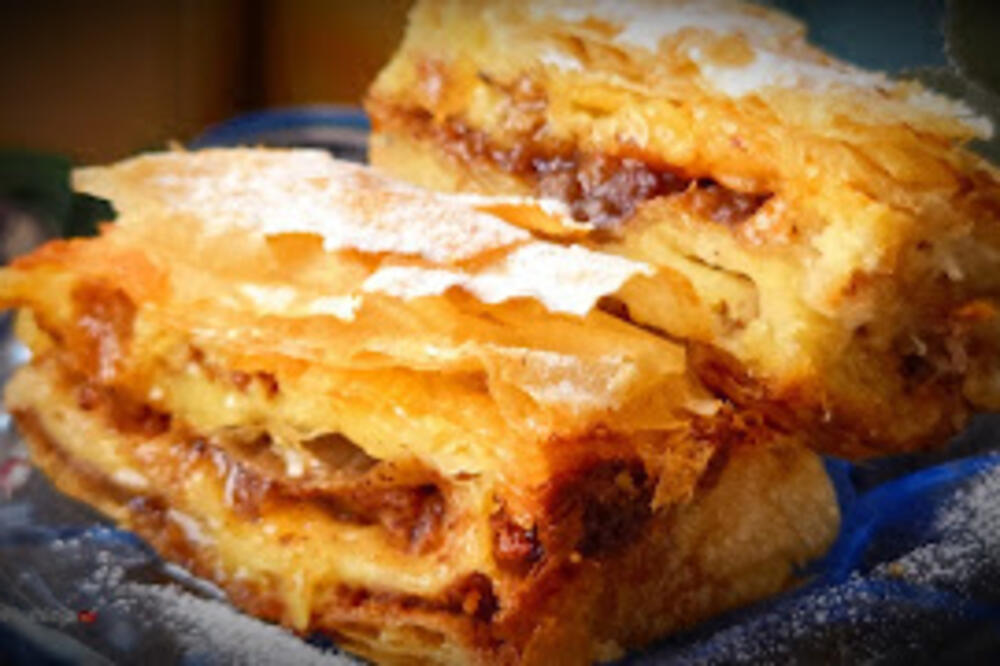 Sočna pita koju ćete tamaniti: Domaćinski specijalitet kojem niko neće odoleti, jedno parče biće vam malo