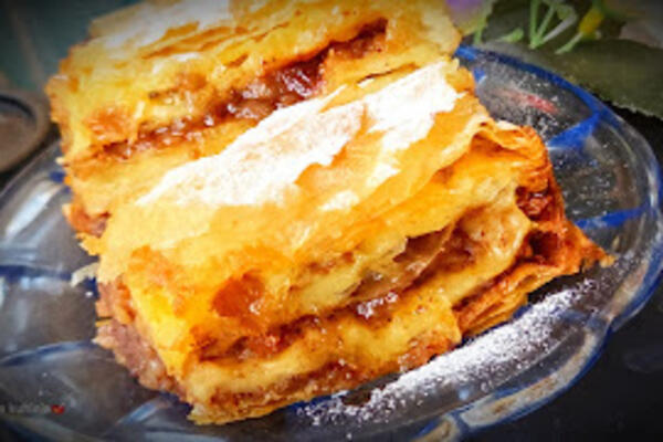 Ova slatka pita je lepša od svake torte: Jeftina, a toliko ukusna da nećete stati na samo jednom parčetu