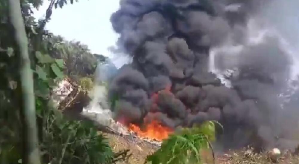 PAKAO NA NEBU! Avion sa 110 ljudi pao u Kolumbiji – scena kao iz horora, plamen guta sve!