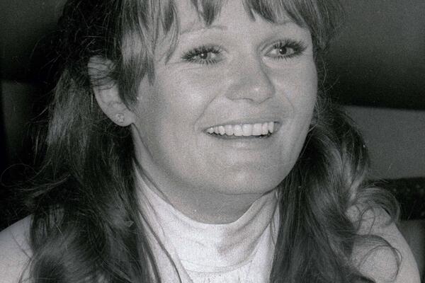 NAPUSTILA NAS JE JOŠ JEDNA LEGENDA! Umrla glumica nakon 10 godina borbe sa Parkinsonovom bolešću