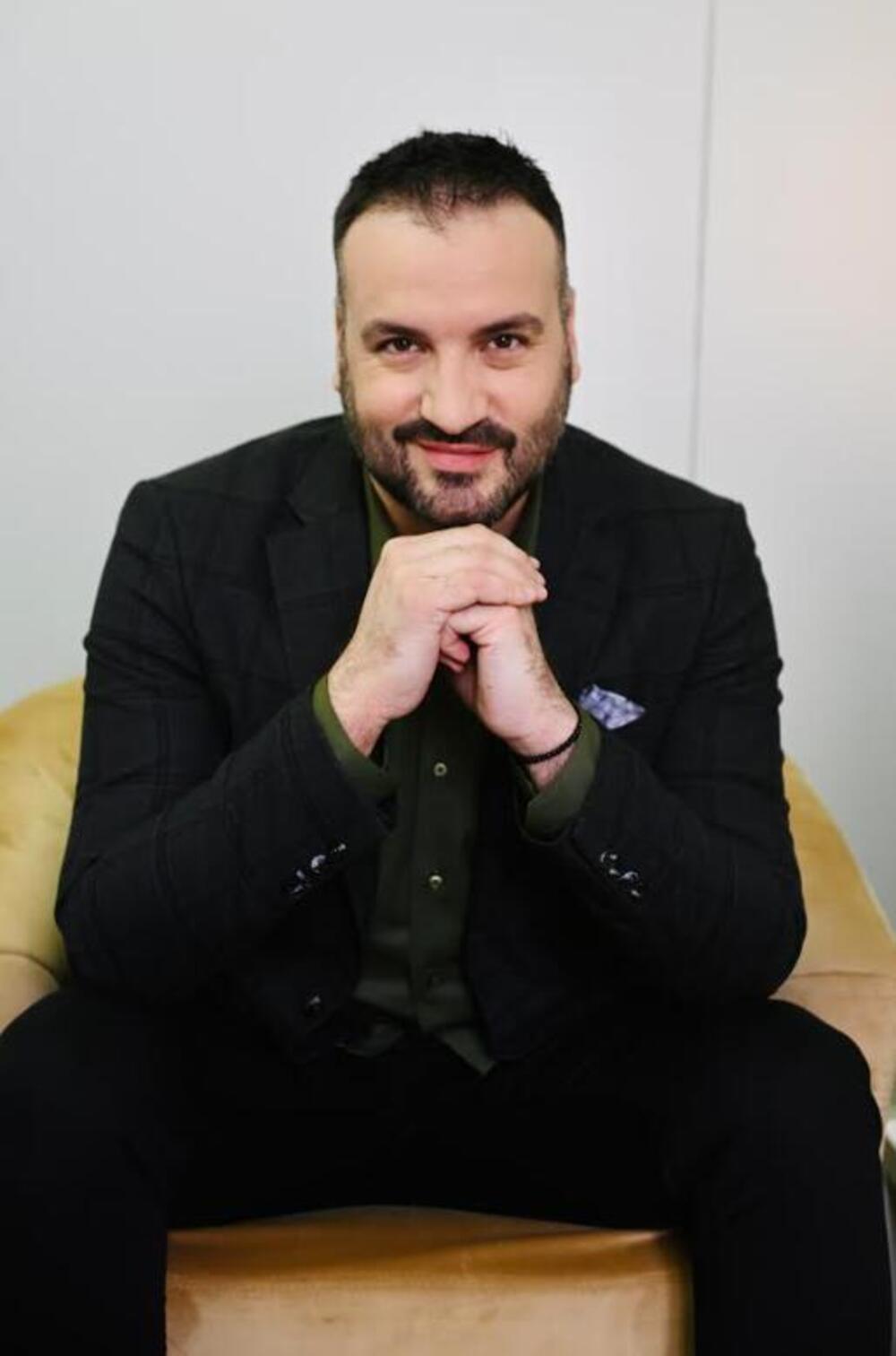 NOVINAR KOME ESTRADA PRIZNAJE ONO ŠTO BI SE DRUGIMA PREĆUTALO: Srđan Zele Zelembaba je novo lice Kurir televizije