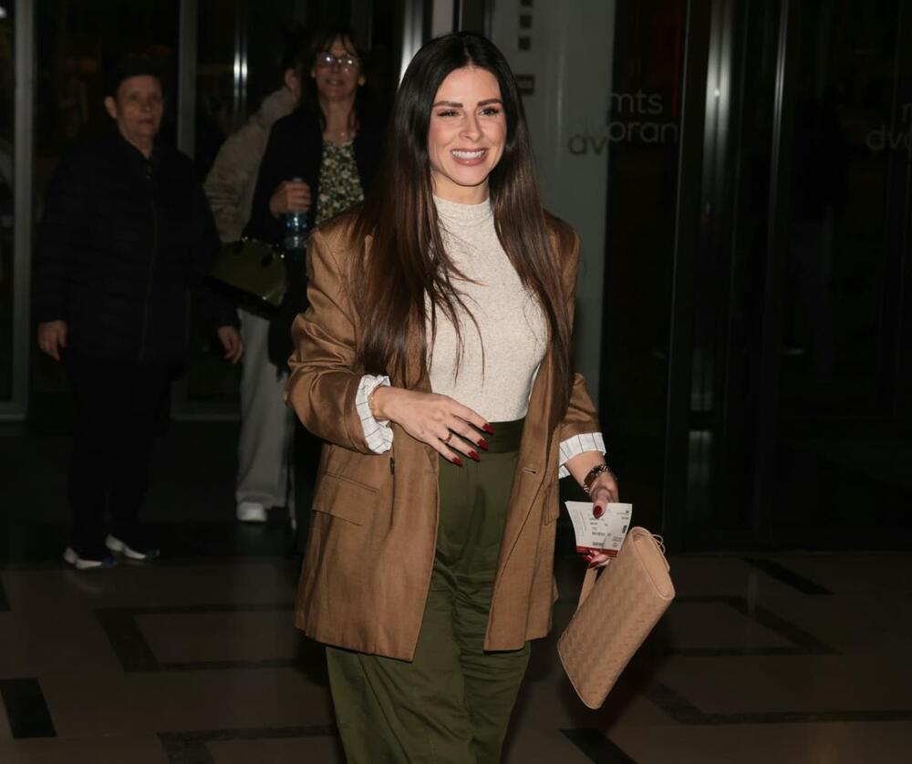 PRVI PUT PRED KAMERAMA NAKON POGIBIJE DEVERA: Ana otkrila šta se dešava nakon tragedije u kući Lazića