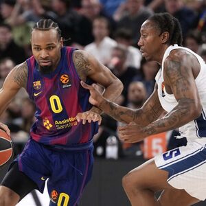 Barselona pobedila Efes i pred međusobni susret preskočila Crvenu zvezdu (Foto)