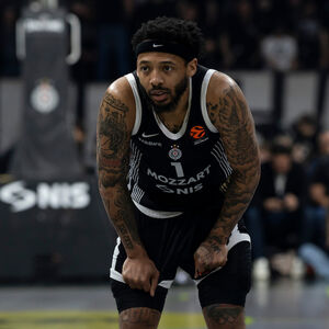 Karlik Džons slobodnim bacanjem na sekundo do kraja srušio Asvel (Foto)