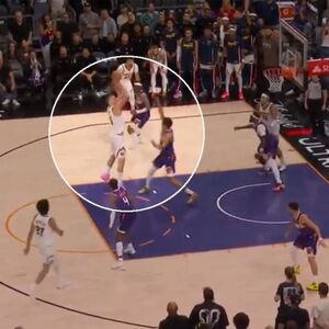 Od ovog šuta bi svi bežali, a on je "razbio prokletstvo" i rasturio koš! Ovako je Jokić doneo pobedu Denveru! VIDEO