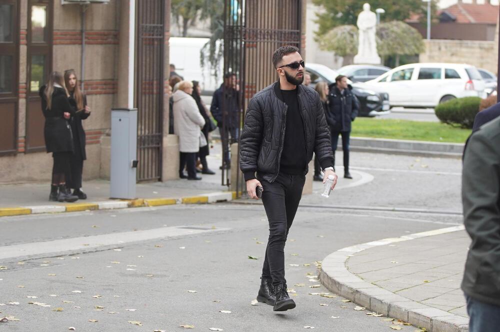 POTRESNA FOTOGRAFIJA VODITELJA PINKA IZ BOLNICE: Nove informacije o njegovom stanju! PONOVO UČI DA HODA