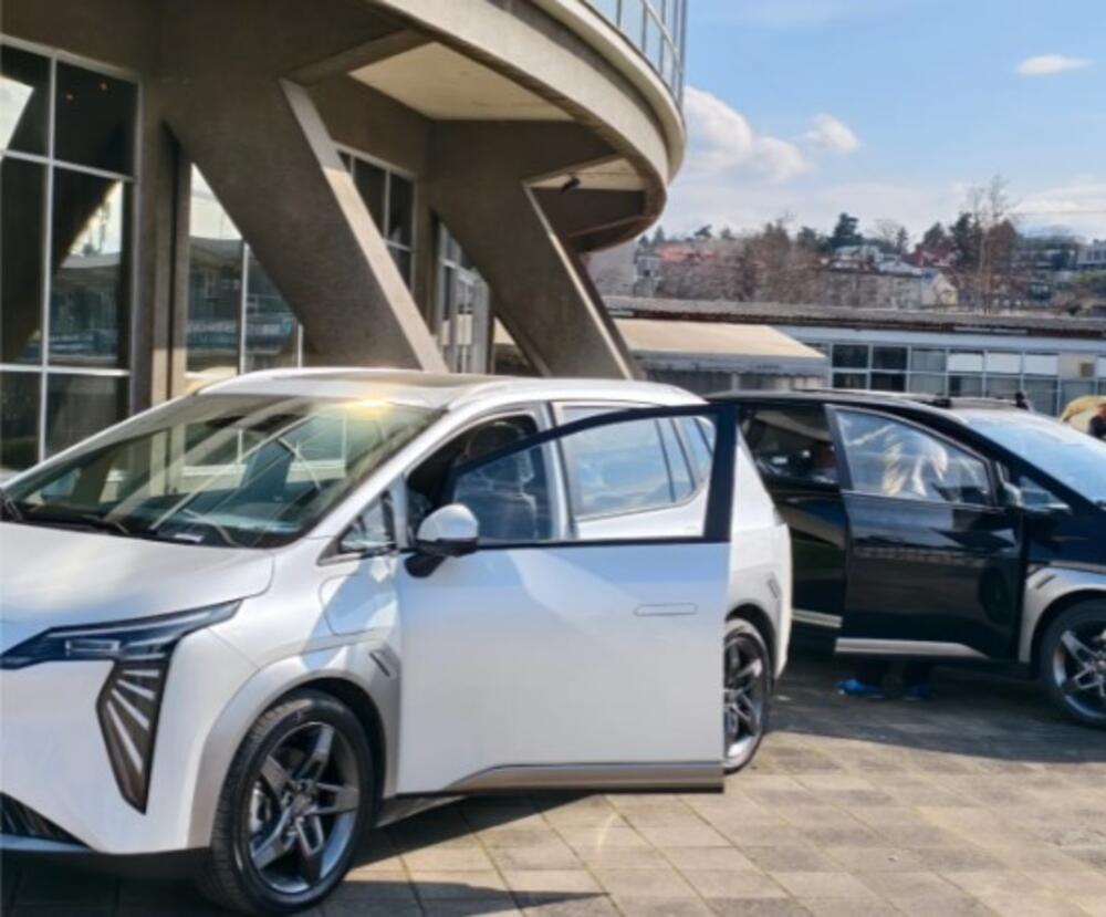 OVI AUTOMOBILI ĆE POSTATI OMILJENI SVIM SRBIMA: Čuda iz Kine zagospodariće ulicama