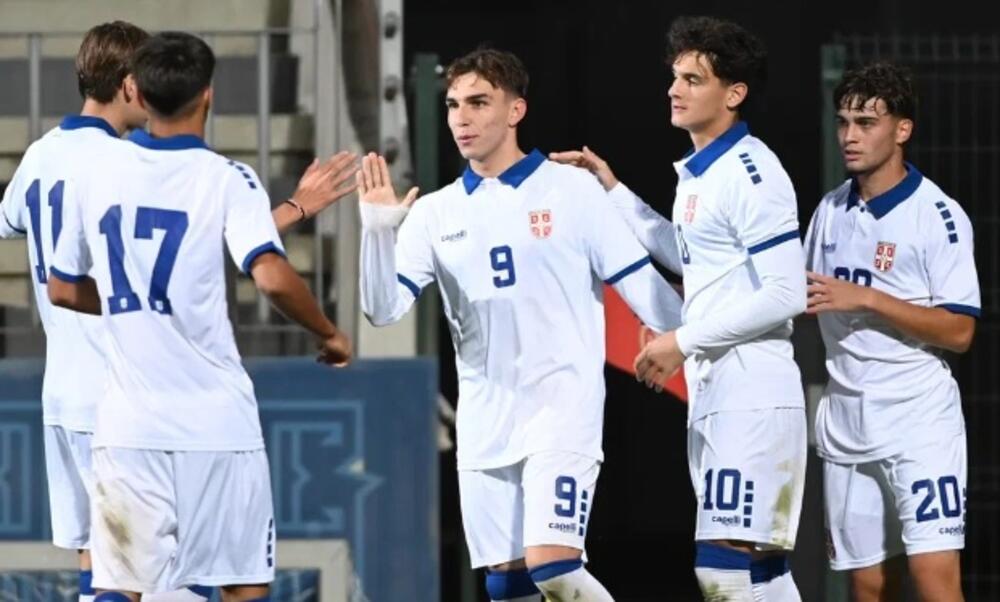 Srbija opalila dva šamara Engleskoj: Cvetković i Kostić za radost Orlića!