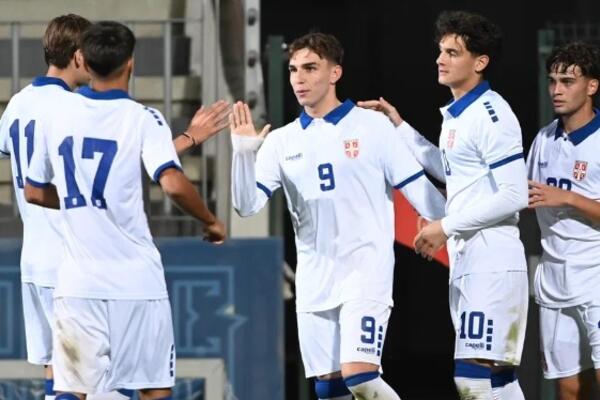 Srbija opalila dva šamara Engleskoj: Cvetković i Kostić za radost Orlića!