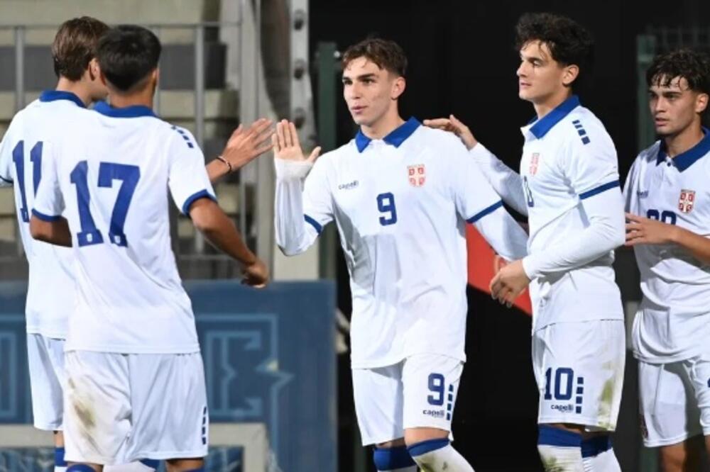 Srbija opalila dva šamara Engleskoj: Cvetković i Kostić za radost Orlića!