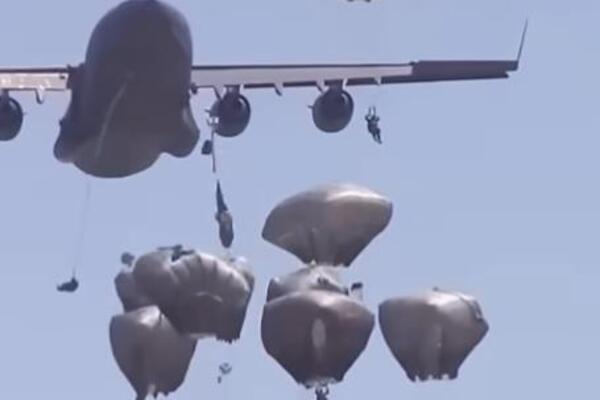 Tramp šalje elitnu jedinicu na Iran: Sa ovim padobrancima nema šale, sprema se INVAZIJA!? (VIDEO)