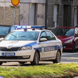 Potukli se maloletnici u Rumenki: Korišćeno hladno oružje, ima povređenih