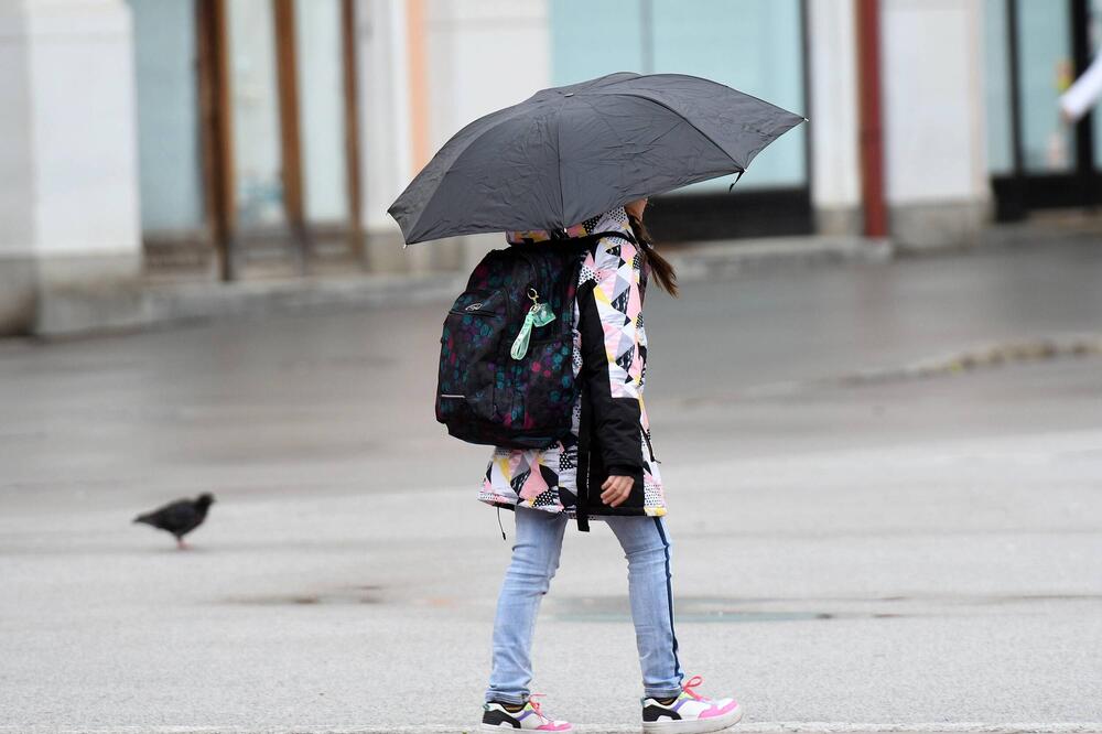 OPRAŠTAMO SE OD PROLEĆA! Iz Hrvatske juri snažno nevereme ka Srbiji, u ovim delovima zemlje već lije kao iz kabla