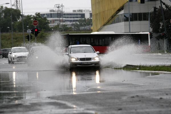 Hitno se oglasio RHMZ: Izdato novo upozorenje: Sprema se neviđeni haos, pašće do 80 litara kiše